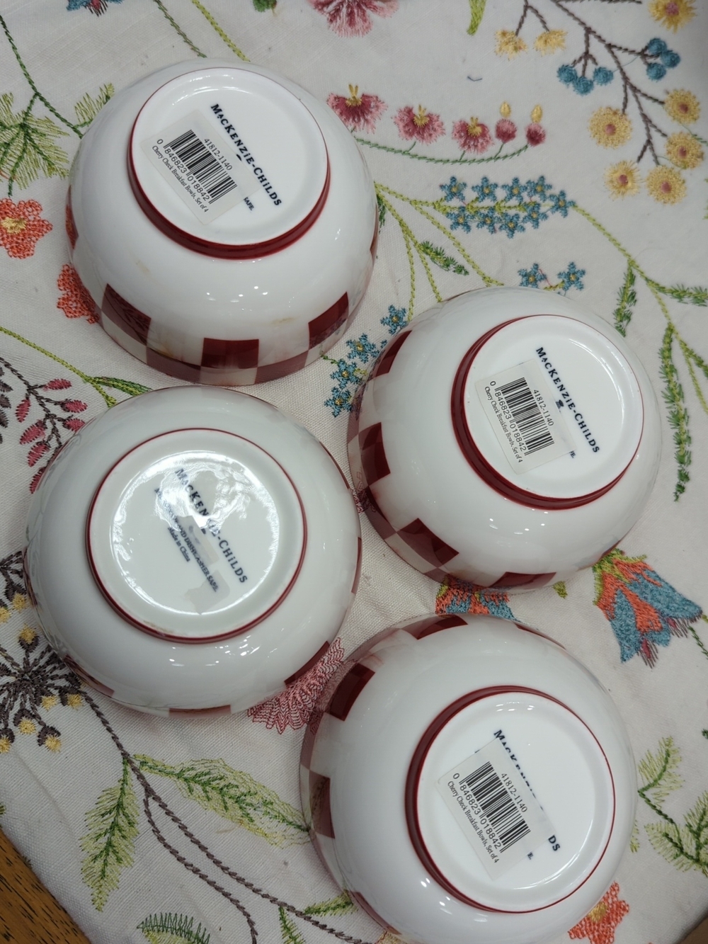 Mackenzie Childs Bowls set of 4 Cherry Check - Picture 5 of 5